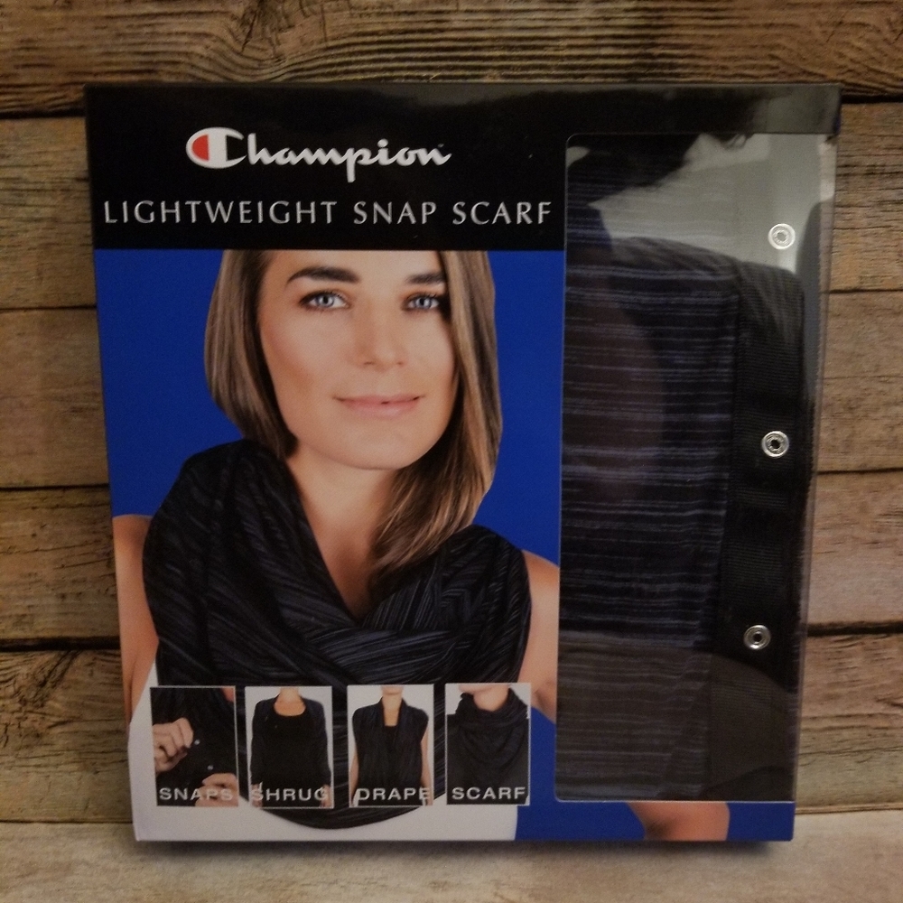 Champion Womens One Size Lightweight Snap Scarf